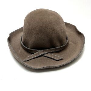 NWT Louise Green Millinery Santa Monica designer vintage style tan brown hat